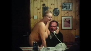 Porno vintage avec femmes excitées avides bite