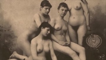 Lesbienne qui se baise en classe Sexe vintage avec fille lesbienne aime bite